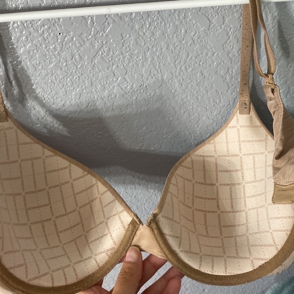 Victoria’s Secret Uplift Semi Demi Nude Bra - Picture 9 of 15